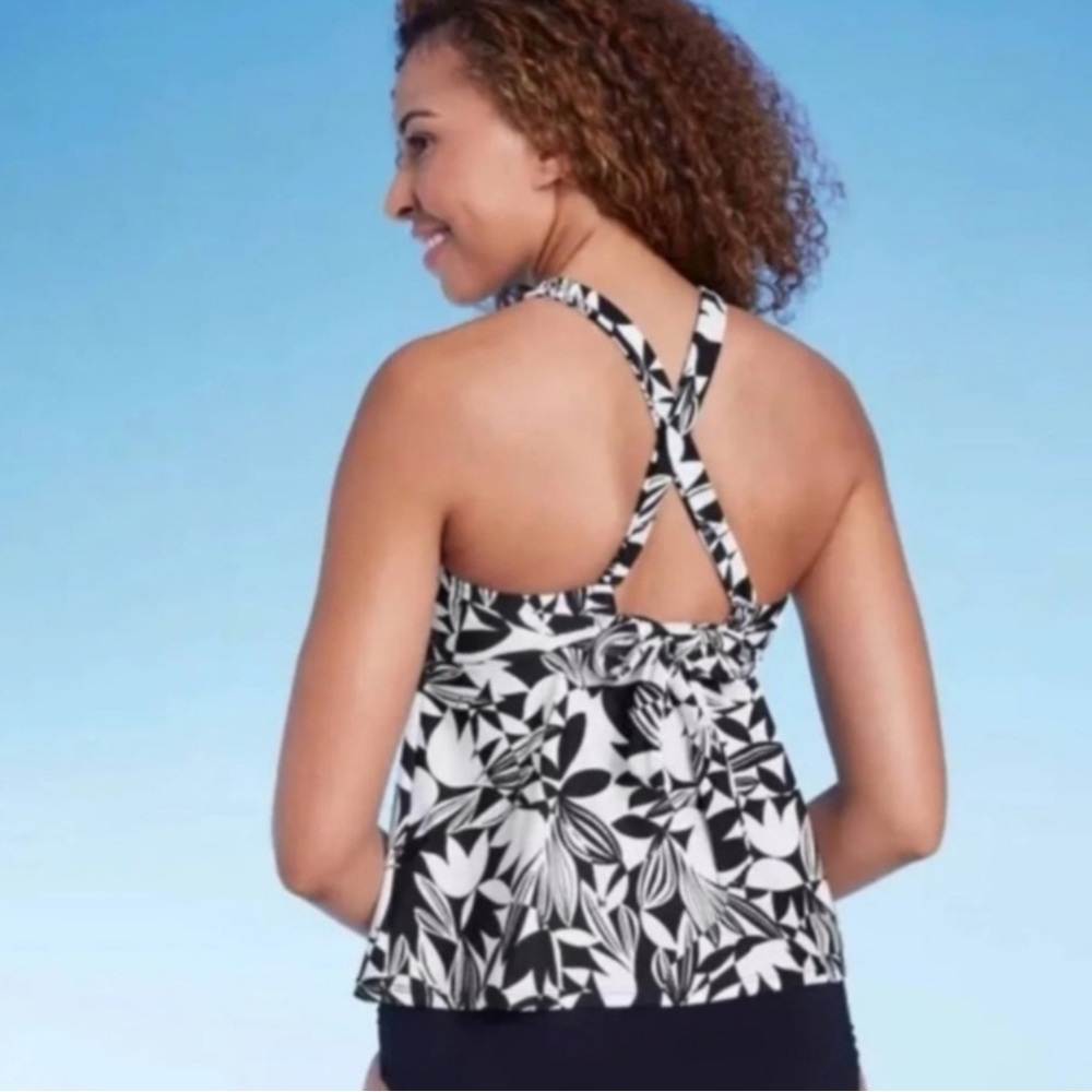 Shade & Shore Tunneled Halter Tankini Top - Picture 2 of 8